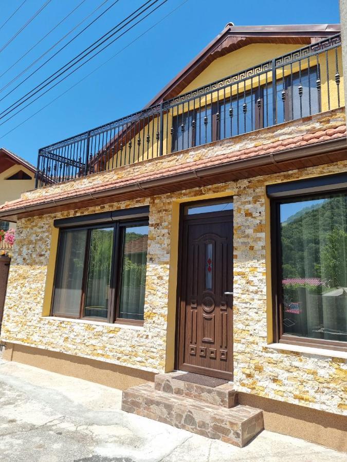 Casa De Oaspeti Minerva Дева Екстер'єр фото